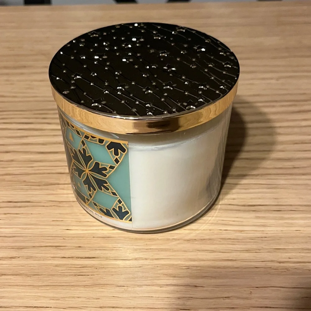 Bath & Body Works 3 Wick Candle. Mahogany Balsam. - Picture 4 of 7